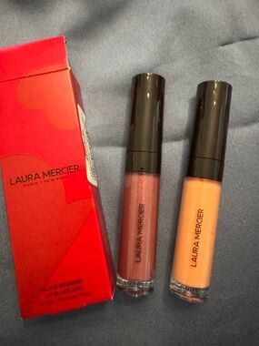 laura mercier Lip Glacé Gloss Duo in sugar plum and rose
